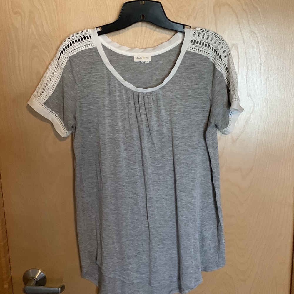 Anthropologie lace-trimmed tee - grey